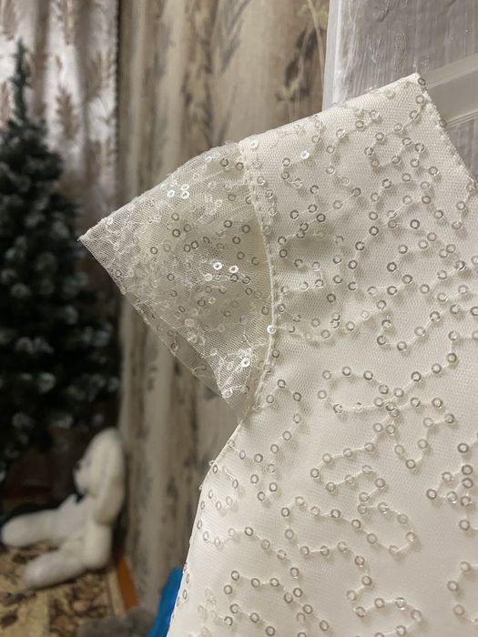 Сукня святкова, новорічна сукня, сніжинки