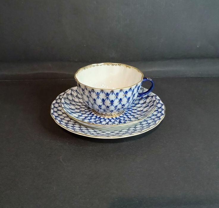 Zestaw śniadaniowy, trio porcelanowe, siatka kobaltowa, Łomonosow