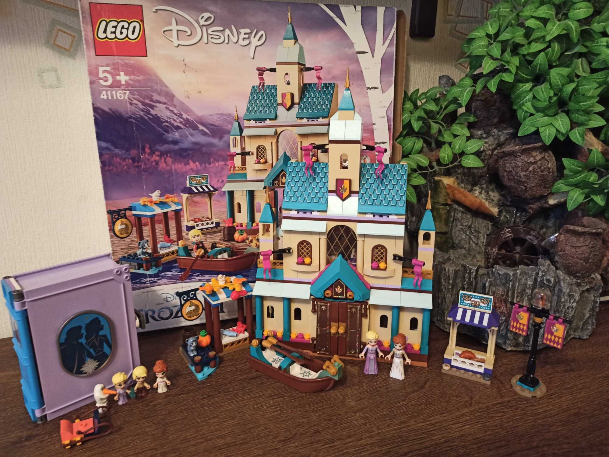 Б/В Конструктор Lego Friends Frozen