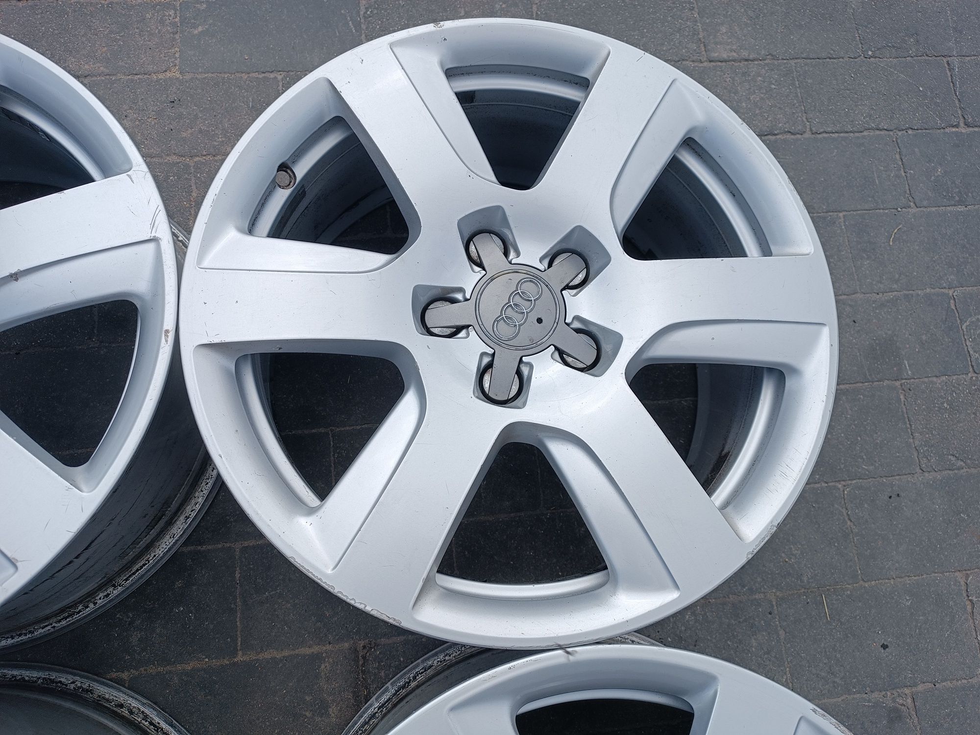 Felgi Alu Audi A6 C7  A4 B8  5x112 ET39 8J17