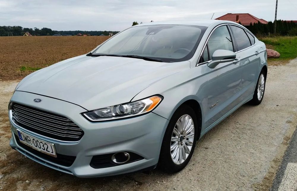 Ford Mondeo Ford Mondeo/Fusion 2.0 Hybrid Titanium