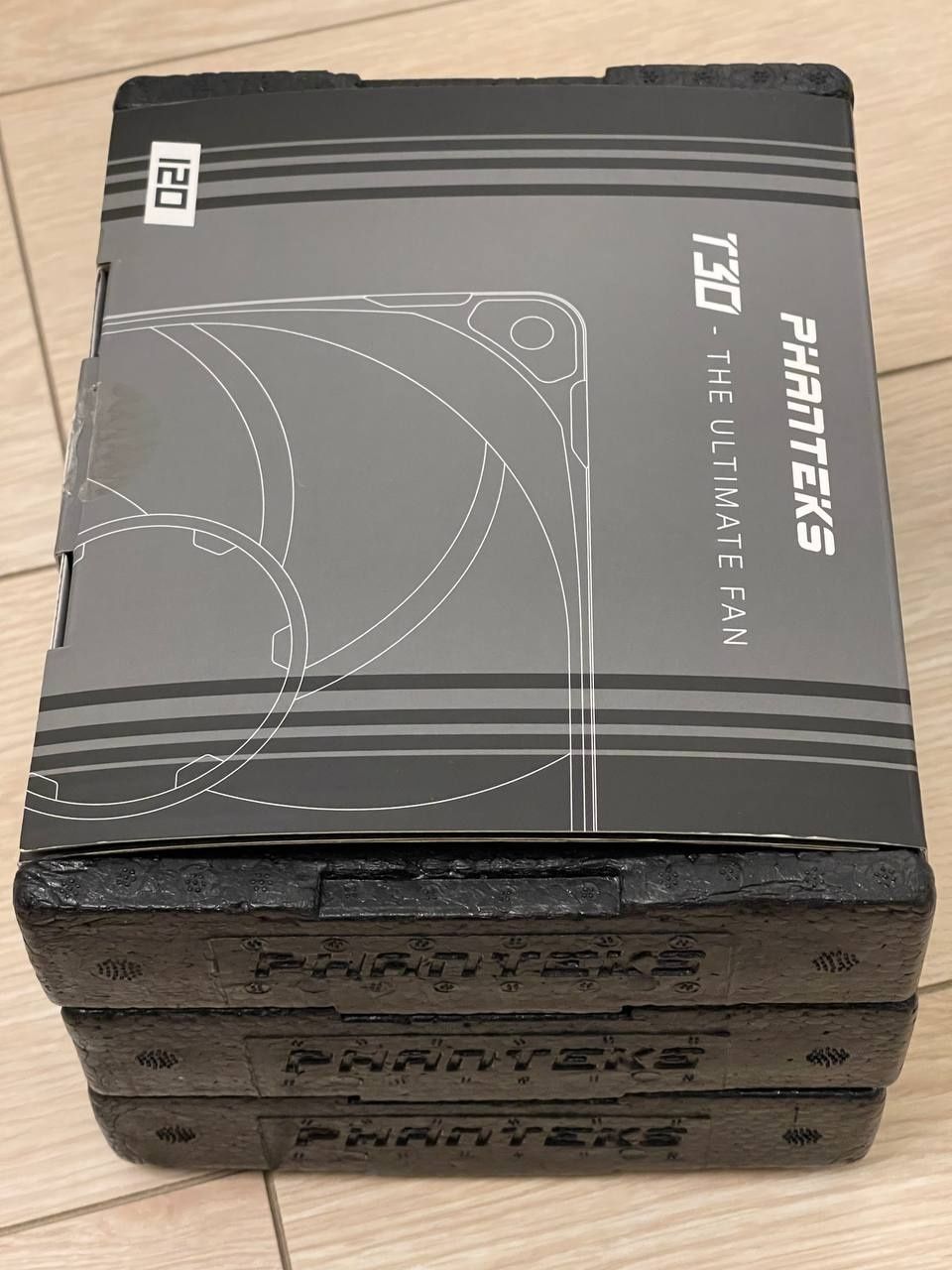 Phanteks D30-120 D-RGB чорні та білі, стандартні та реверсивні