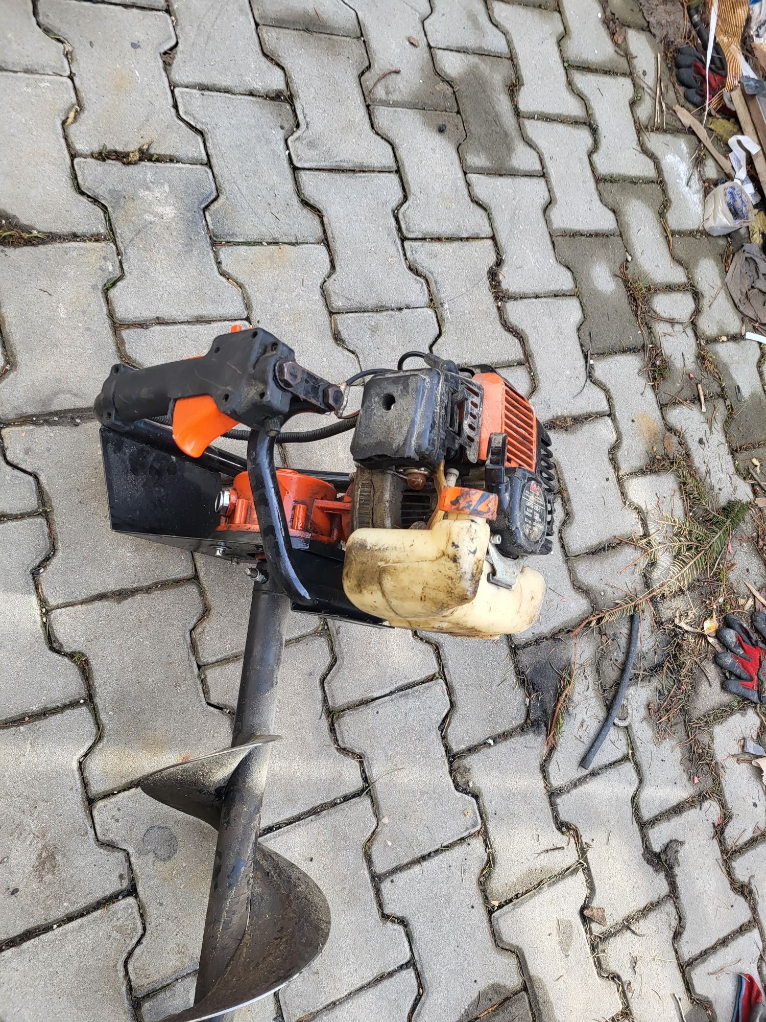 Spalinowa wiertnica do ziemi słupków  eap52 nac