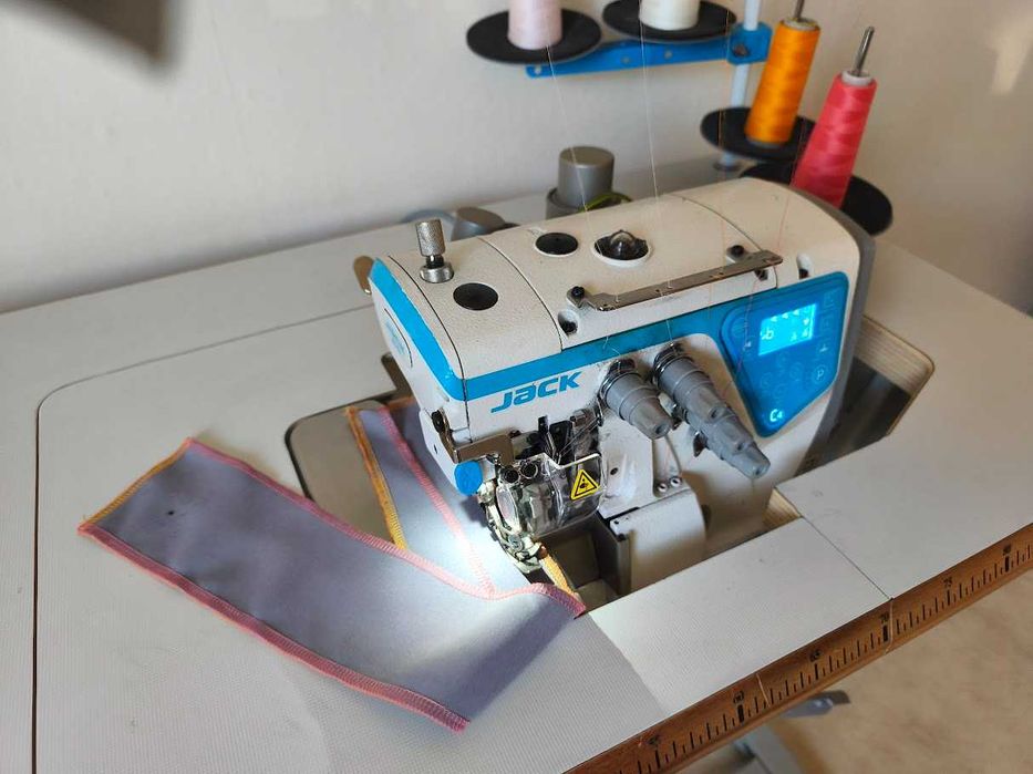 Overlock Jack C4-4 full automat stan jak nowy (juki,Siruba,Zoje)