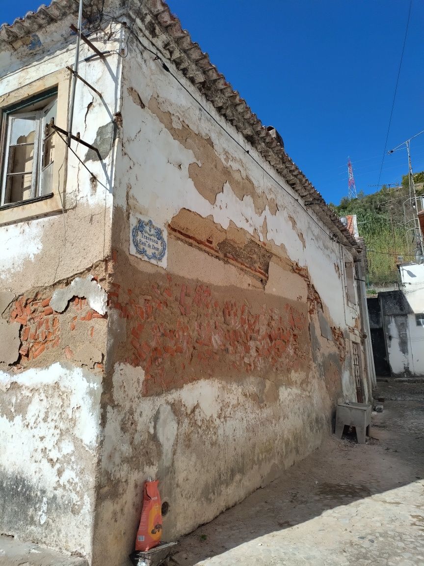 2 moradias para remodelacao total em Santarém