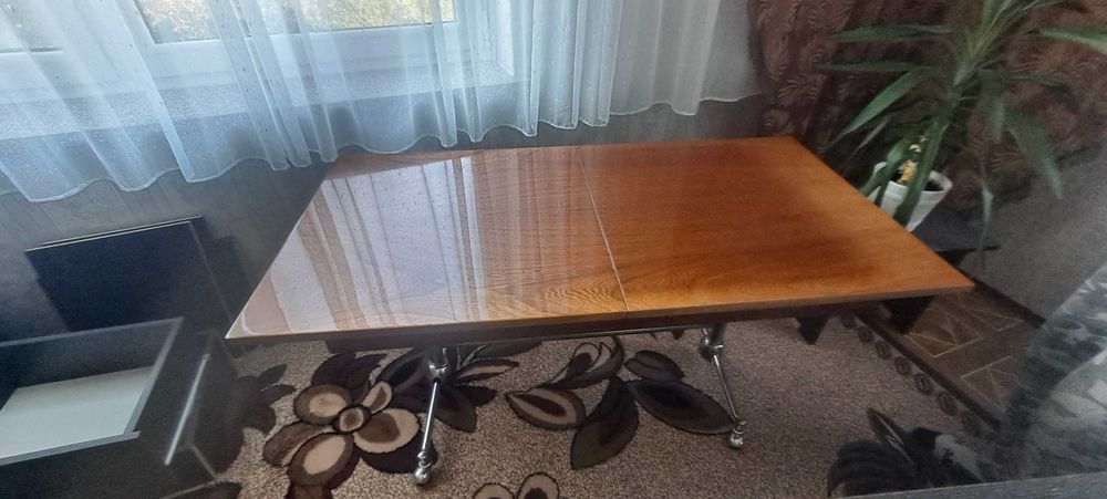 Ława. Stół dobrym stanie