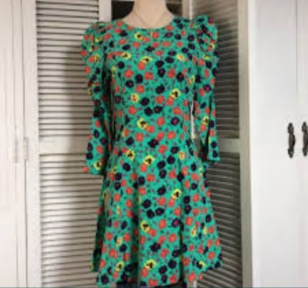 Сукня з квітковим принтом ZARA.Плаття у квіти Zara.Сукня Zara 44р