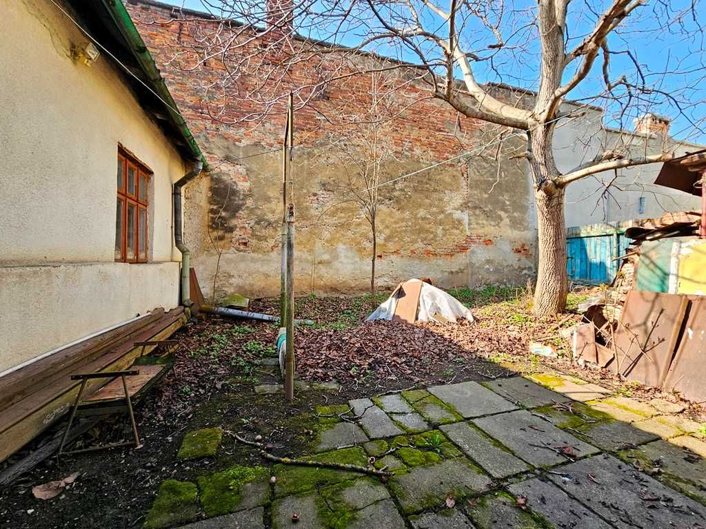 Власний будинок в центр. частині міста Стрий за ціною квартири...