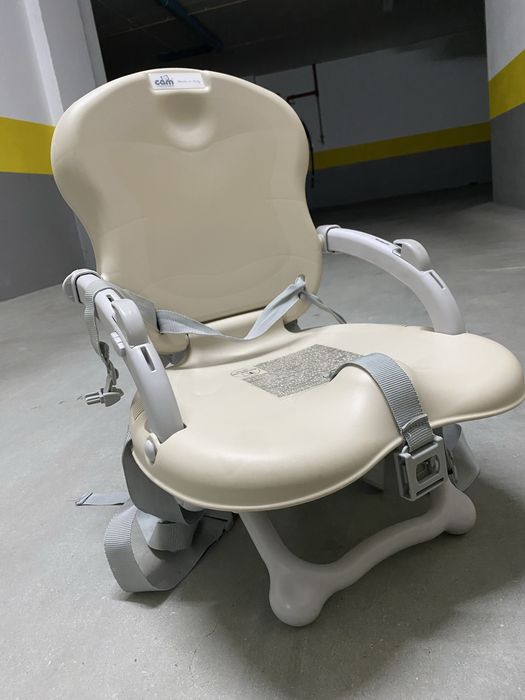Cadeira elevatoria de alimentaçāo - Bébé