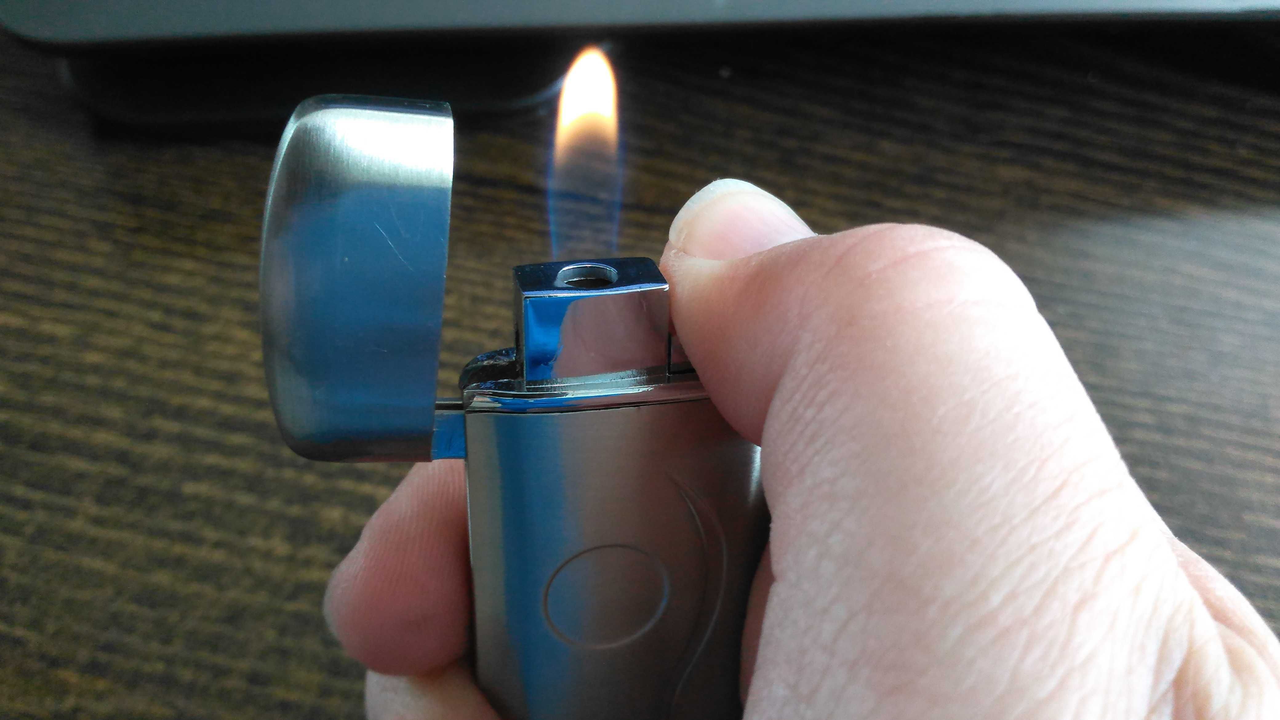 zapalniczka zippo spike 2szt w pudełku , nie używane +gratis