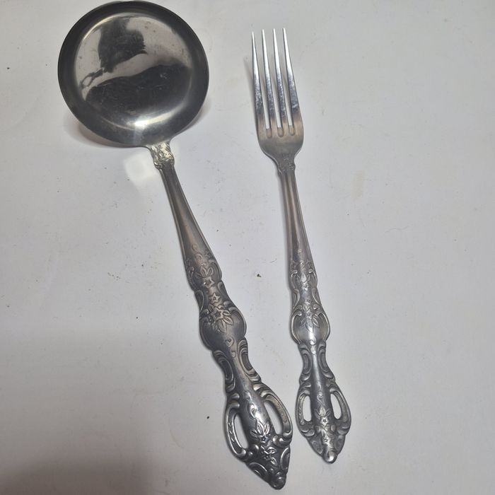 Piękne stare włoskie sztućce chochla i widelec do mięsa lata 70. T12