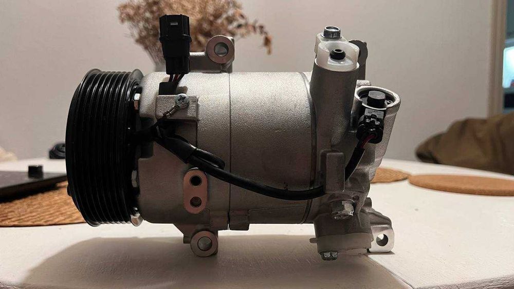 Компресор кондиціонера 6CVC140E 388105AAA03 388105AAA01