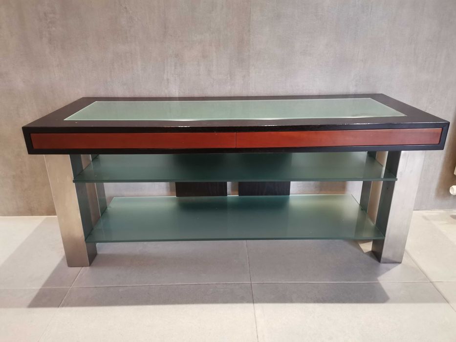 Móvel para TV. em Madeira de carvalho côr Wenge.