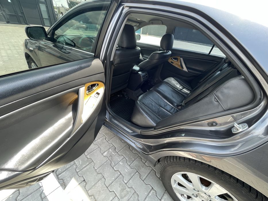 Toyota Camry 2.4 офіційна європейка