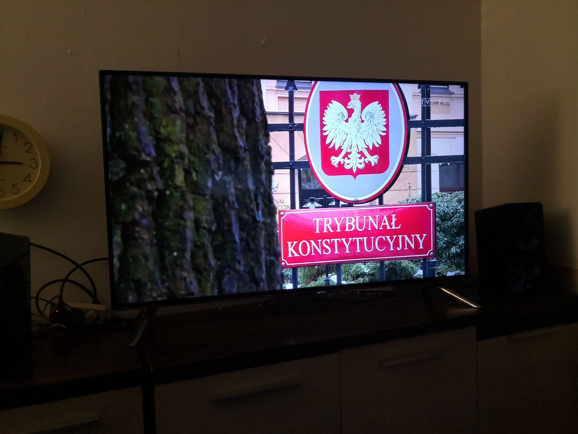 Telewizor Grundig 50 cale smart tv YouTube WiFi Netflix pilot