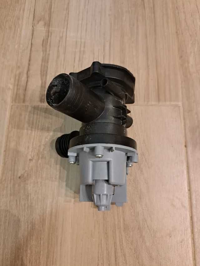 Bomba drenagem Ariston Hotpoint FMG 723