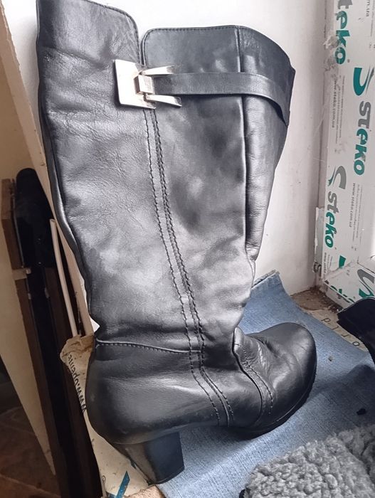 Продаються женские сапоги б.у.