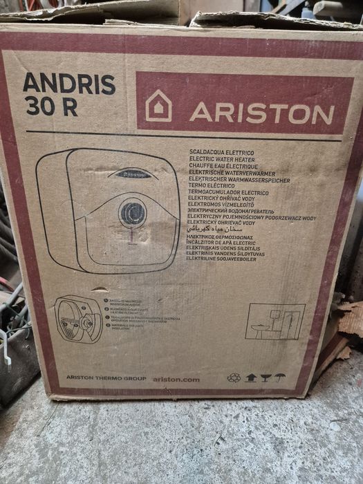 Podgrzewacz elektryczny wody Ariston