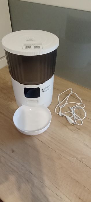 Automatyczny podajnik karmy dla psa kota