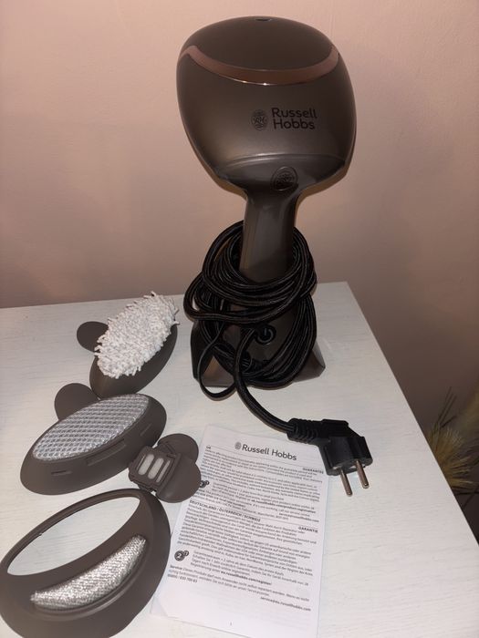Parownica do ubrań Russell Hobbs Aroma 1800W 32g/min