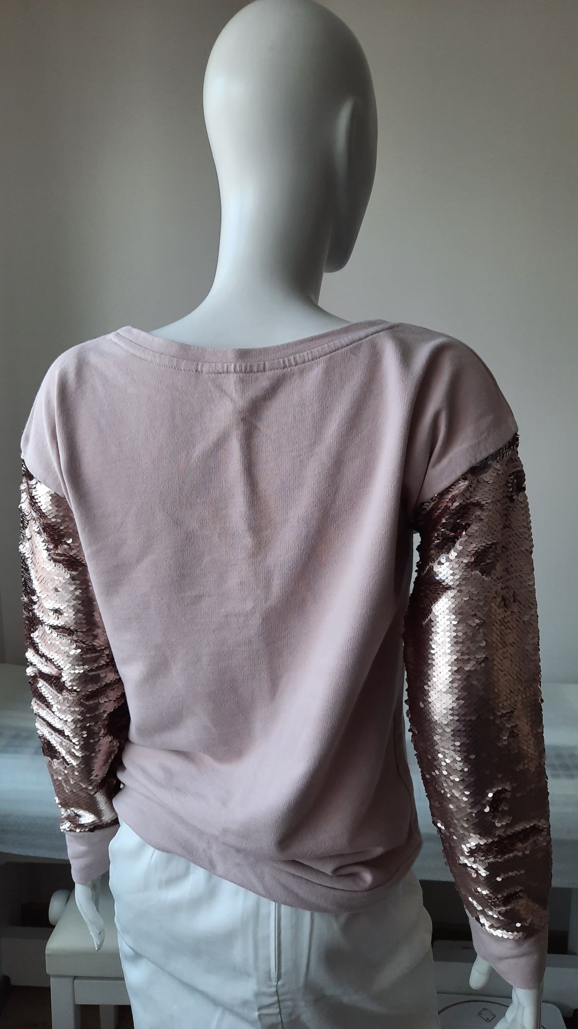 Bluza Next z cekinami r.S