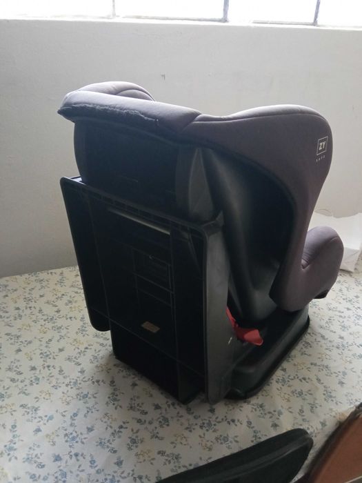 Dois equipamentos novos e outro para peças