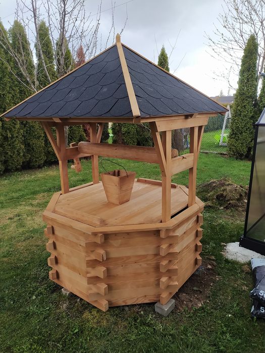 Studnia ogrodowa, studnia drewniana, ozdobna