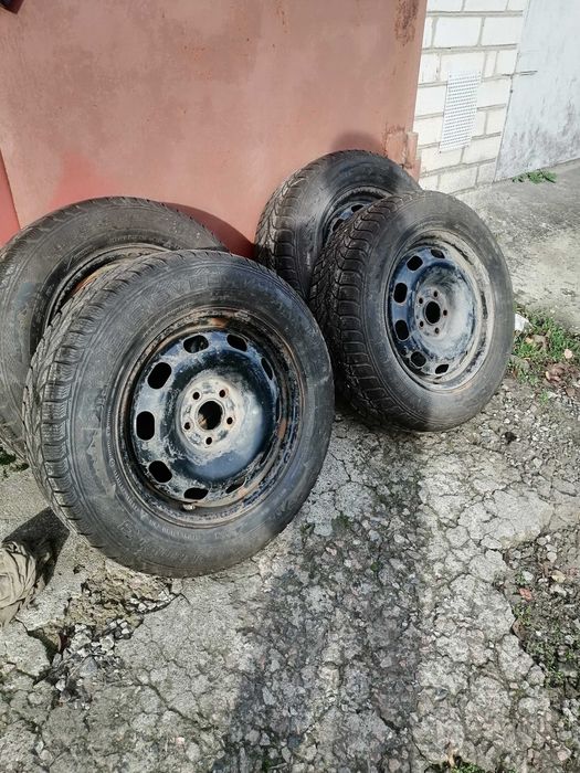 Резина зимняя 195/65/15 на дисках