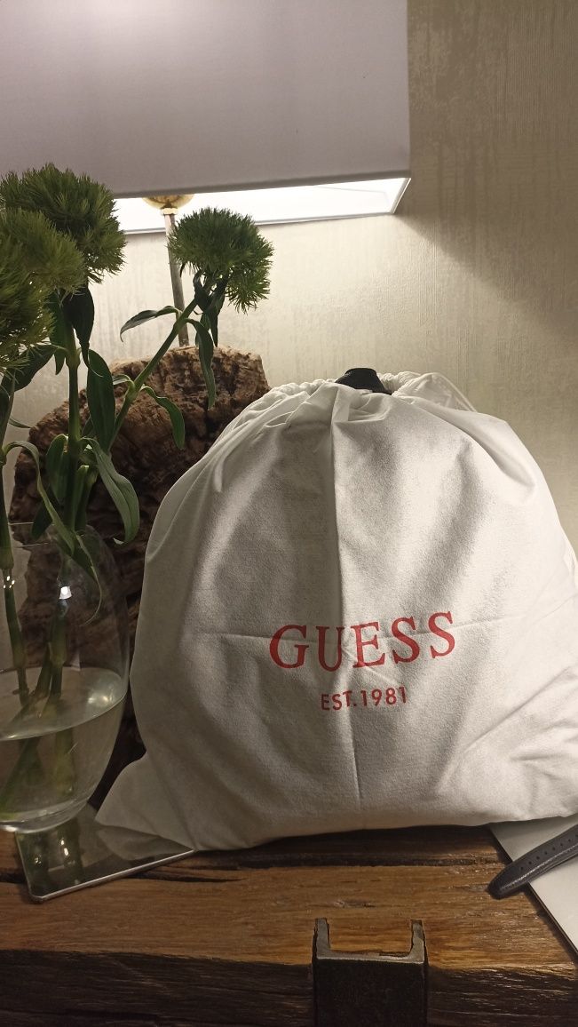 Рюкзак жіночий міський повсякденний з колекції GUESS