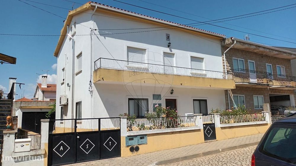 Moradia T7 para venda