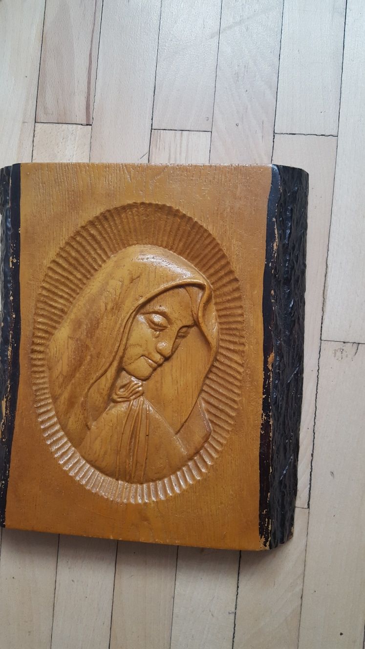 obraz drewniany rzeźba płaskorzeźba  Matka Boska drewniana