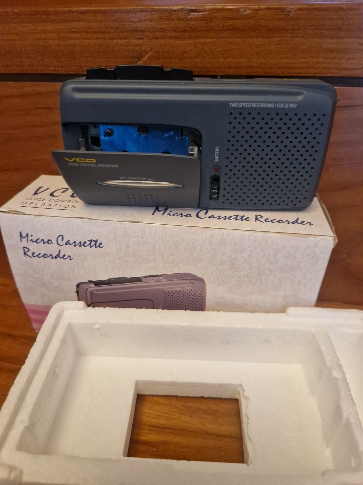Gravador de microcassettes (som)