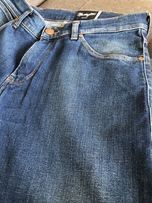 Spodnie męskie jeans Wrangler Larston Far Blue niebieski Slim W30 L32