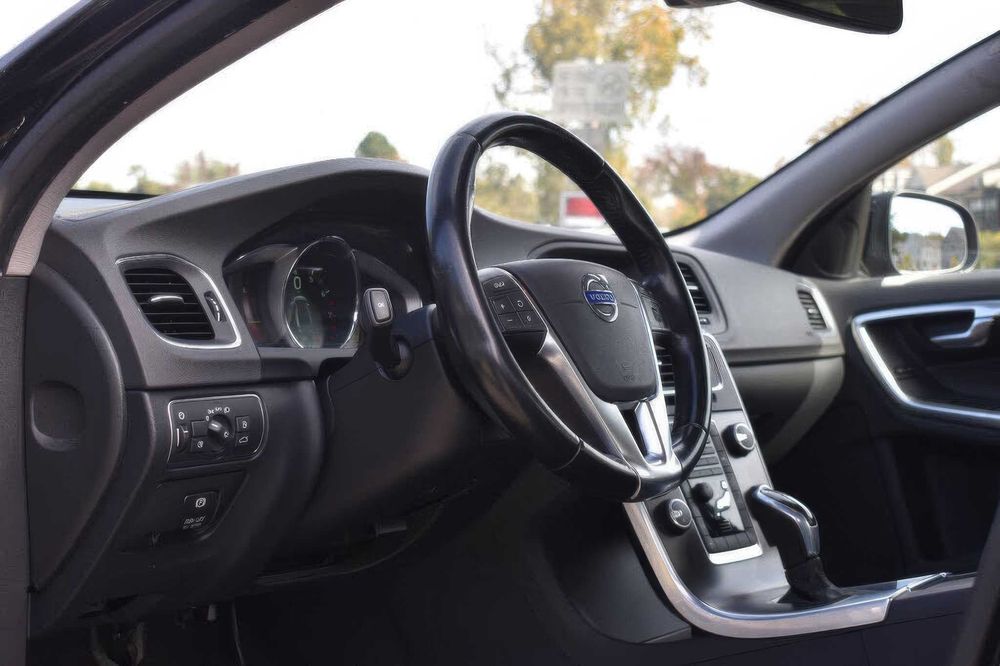 Volvo S60 T5 Premier Plus      2015