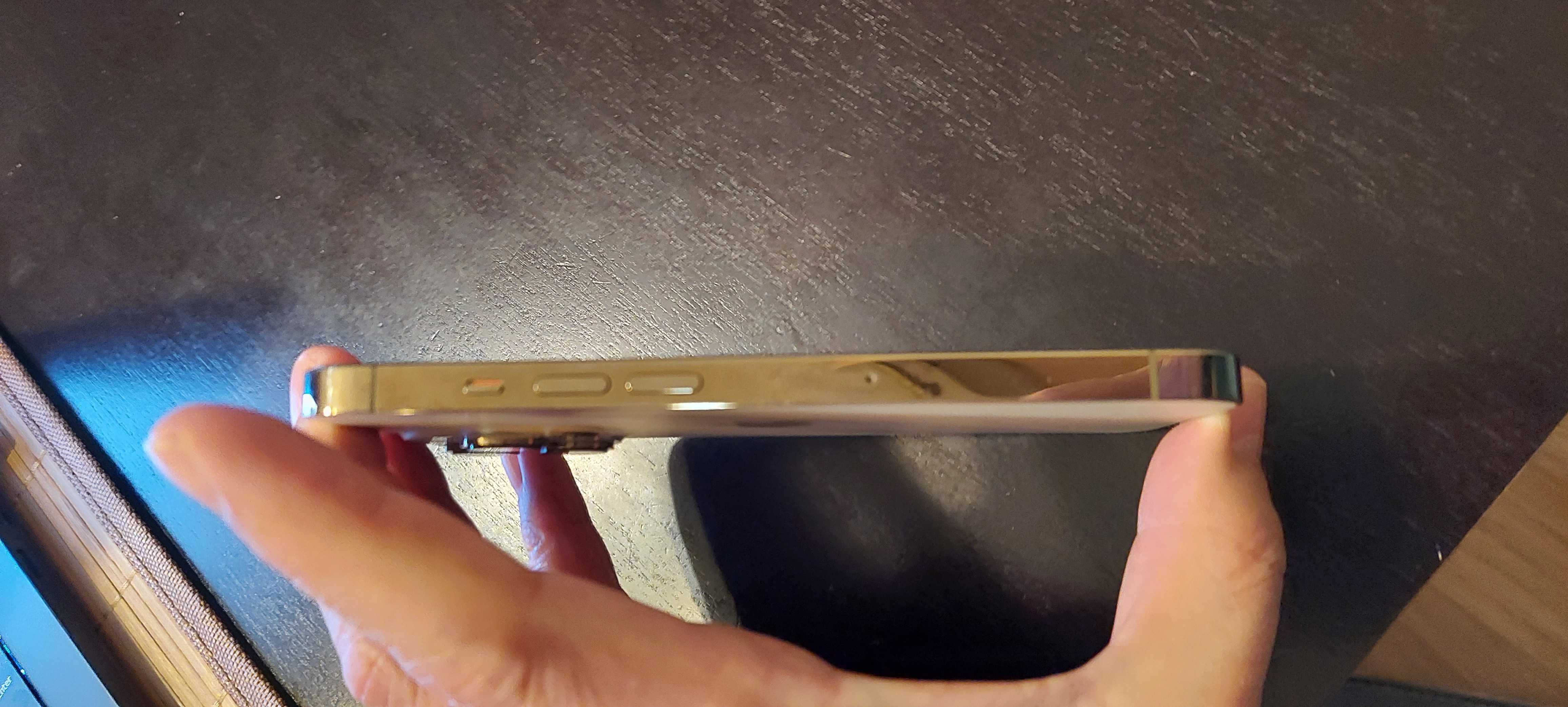 iPhone 13 pro Złoty Gold wygląda jak nowy
