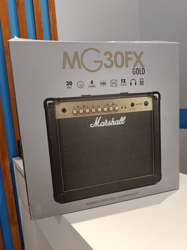 Гітарний комбопідсилювач MG30GFX Gold  Marshall