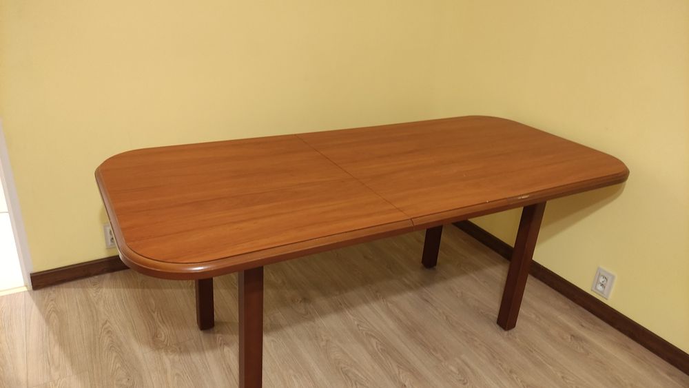 Stół składany do salonu
