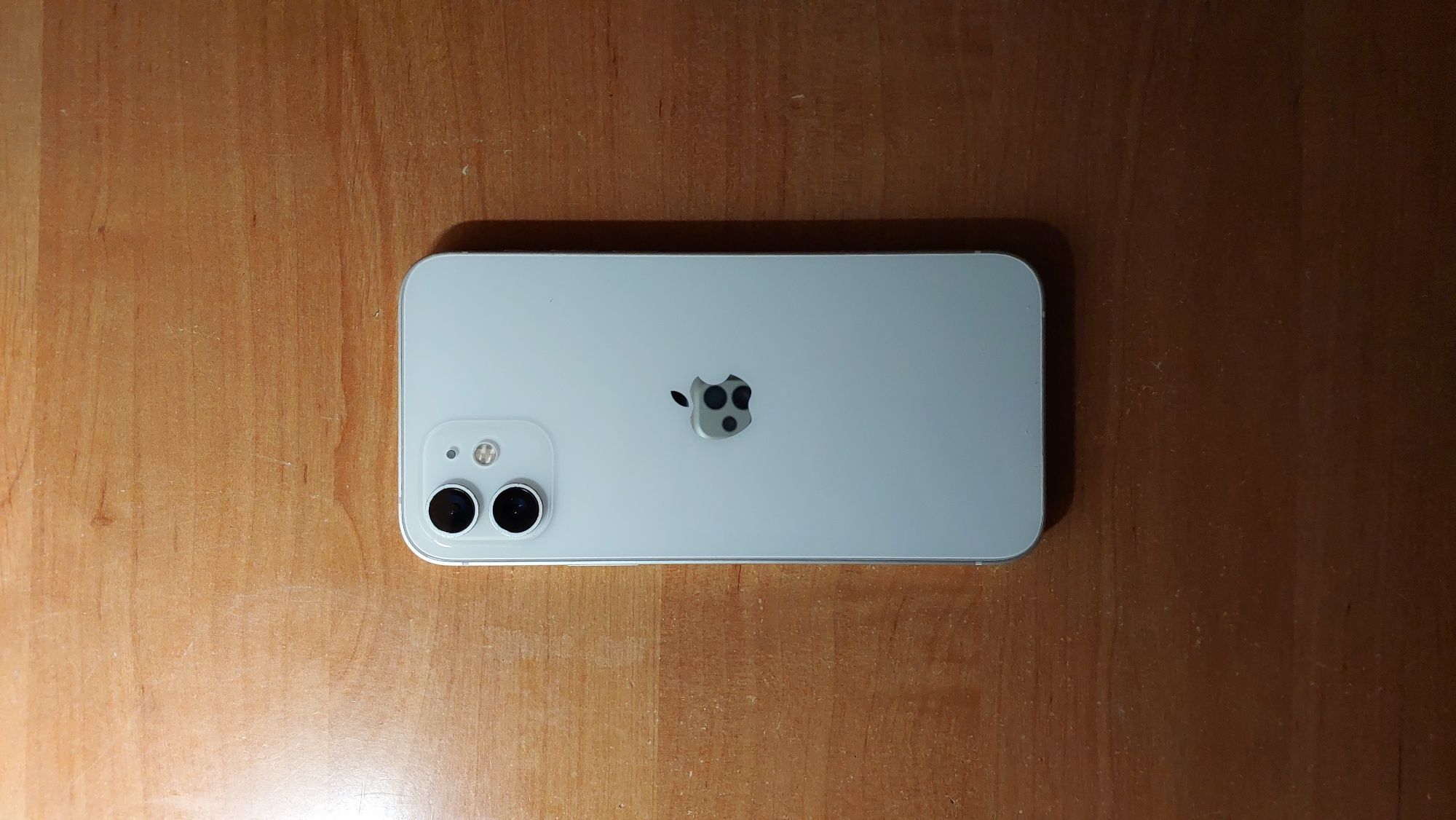 Продаётся IPhone 12 на 128гб