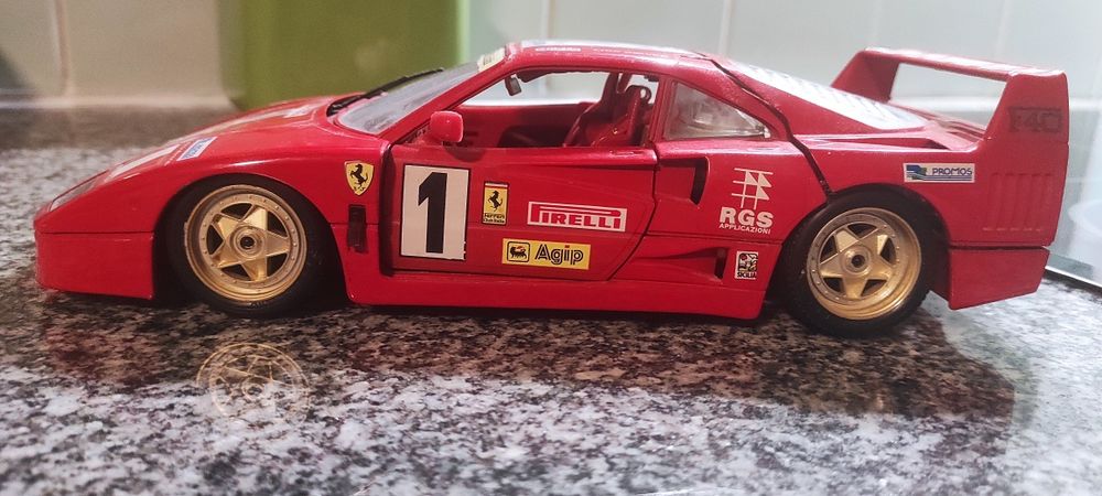 1/18 Ferrari F40 Evoluzione N1 Burago carro coleção miniatura