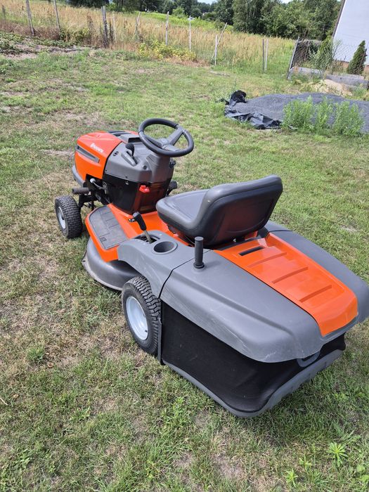 Kosiarka traktorek ciągniczek husqvarna cth126 z niemiec.