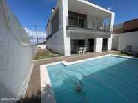 Vende-se Excelente Moradia T4 com piscina na Ramada, Odiv...