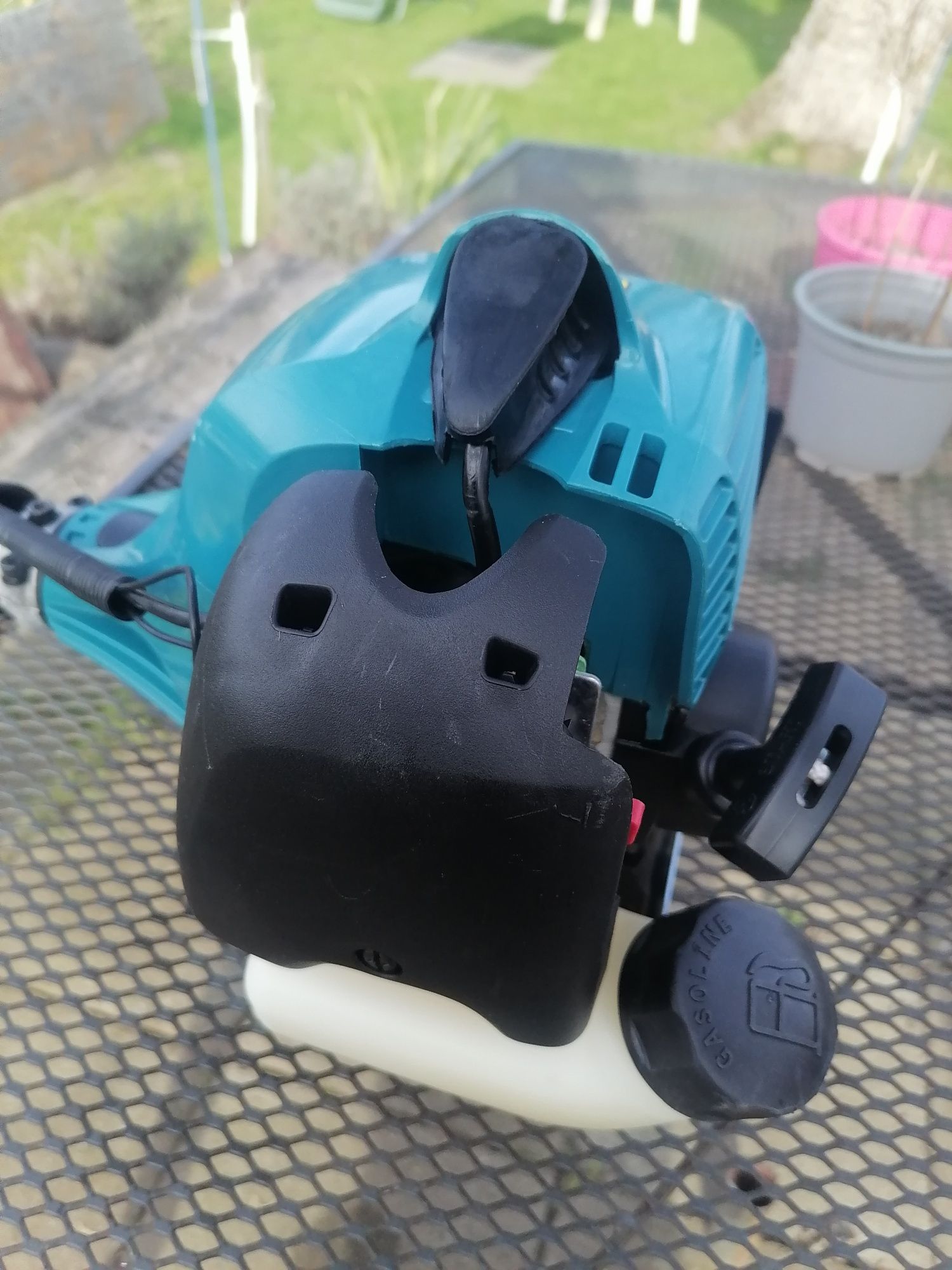 Kosa Makita EM2600u