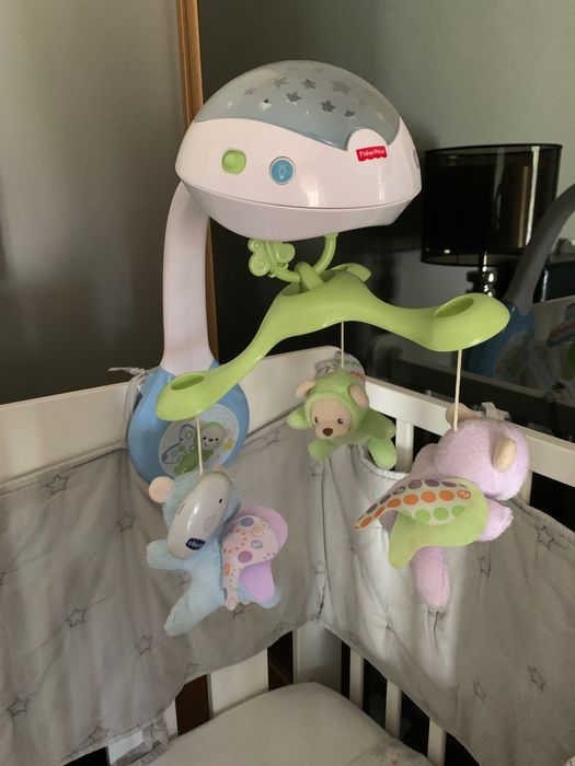 Diversão de cama de bebé