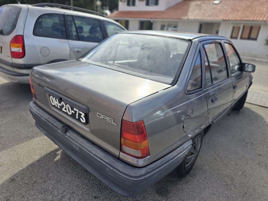 Kadett 1,3 gasolina 1987 Matricula preta