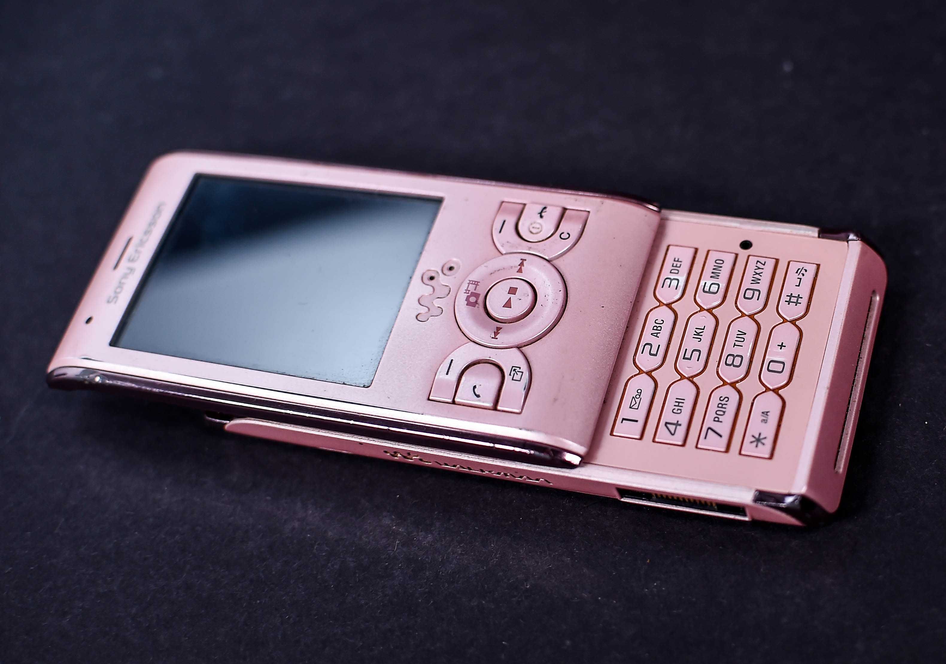 Telefon Sony Ericsson W595