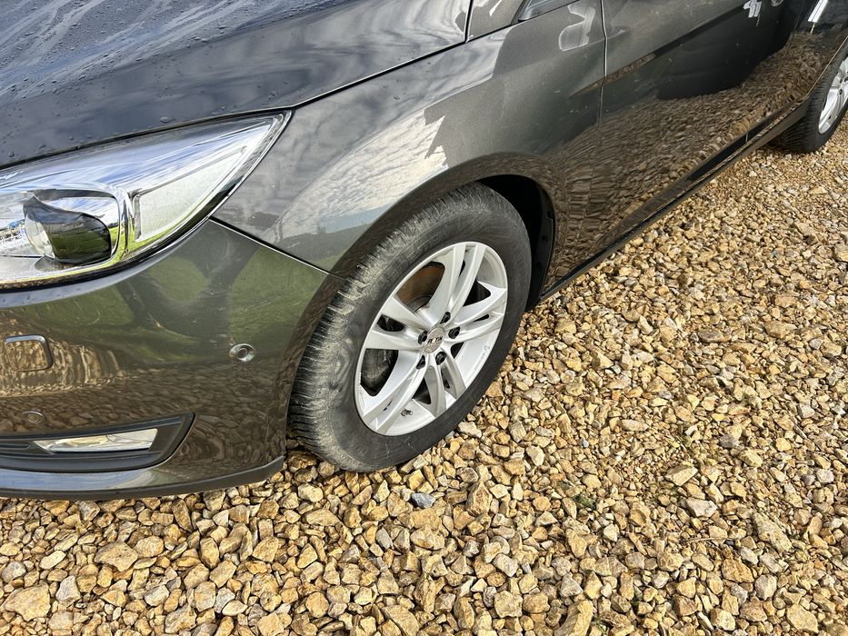 Ford focus 1.6 D 2017 rok 150 tys km