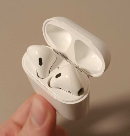 Słuchawki Apple AirPods (2 generacja)