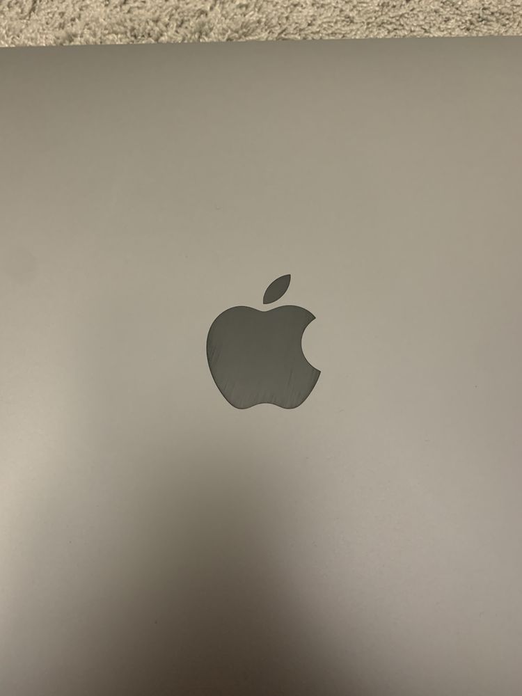 MacBook Pro 13.3’’