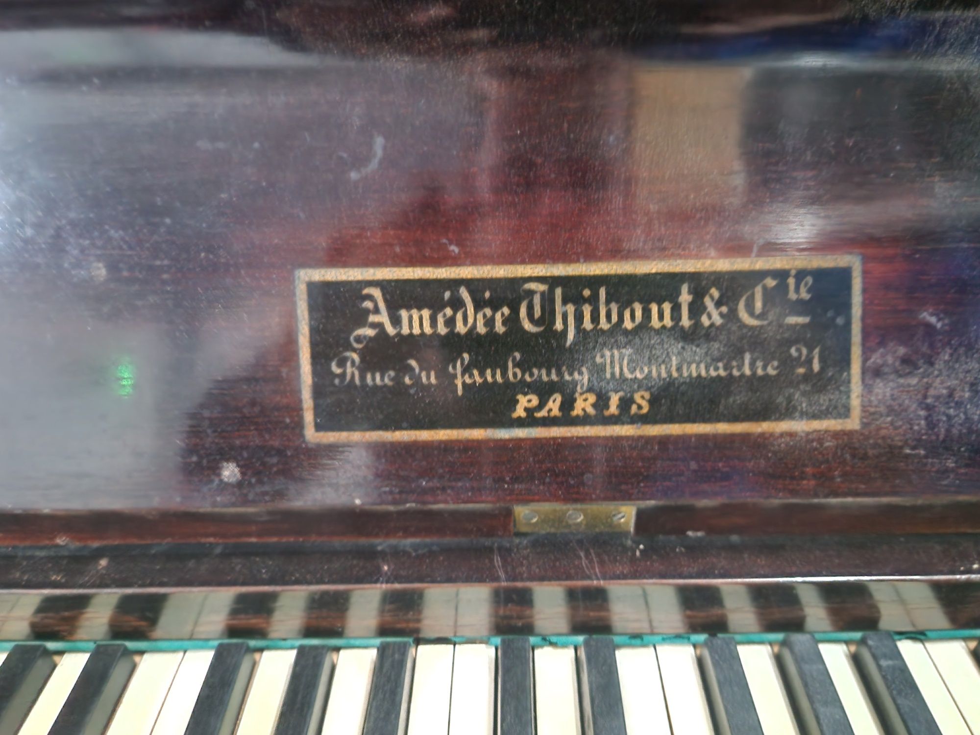 Piano Amedee Thibout 21