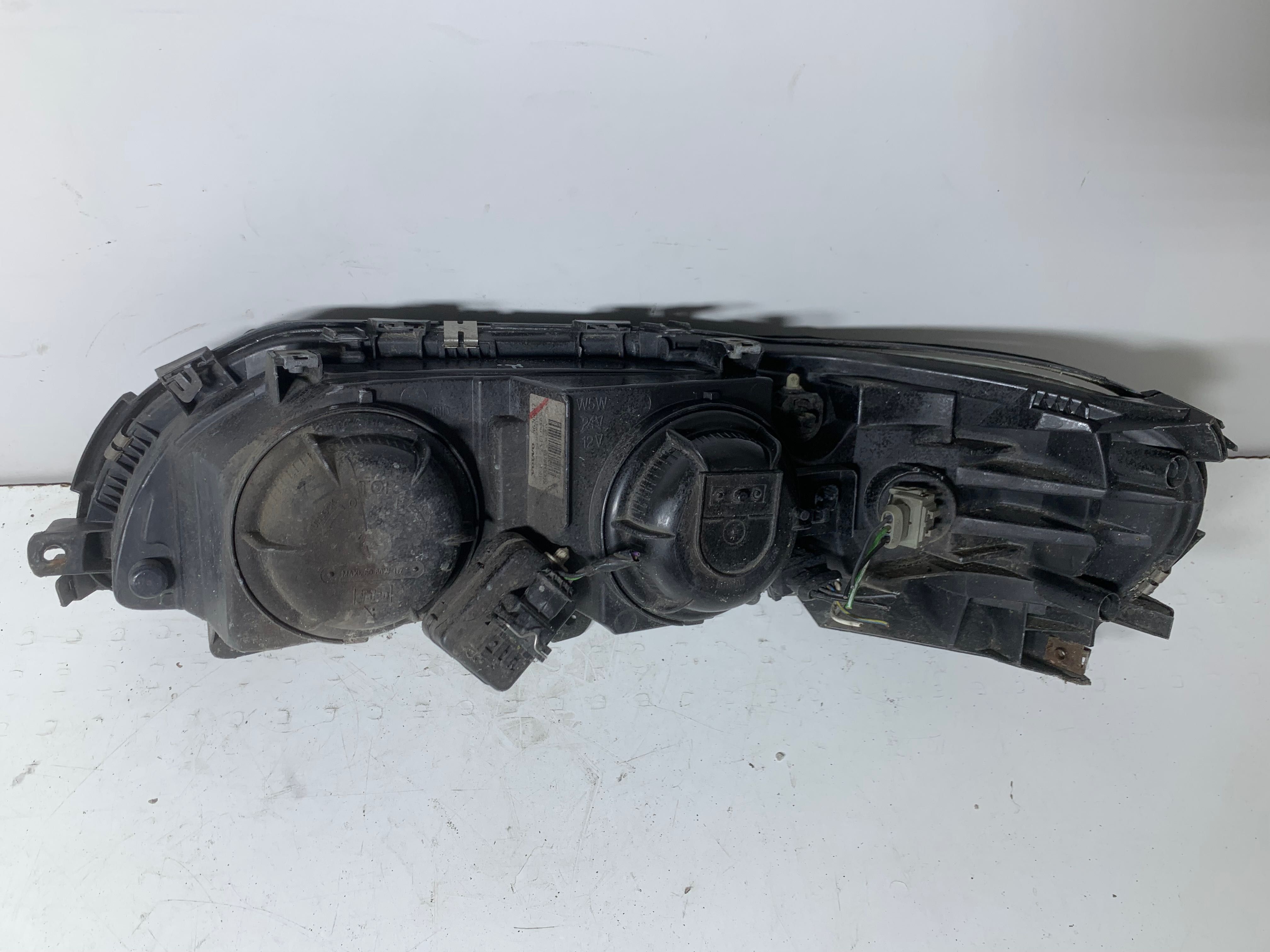 Lampa Prawa PRZÓD Europa V70 II XC70 II